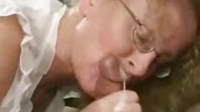 Pornografia sensual sem registo.  Modelos quero assistir o filme pornô de graça lésbicas batem na rata