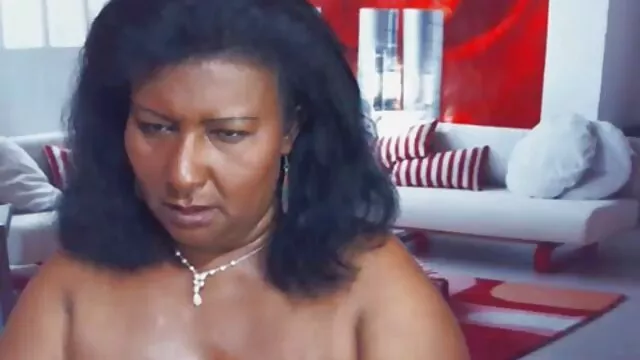 Pornografia sensual sem registo.  Mikhail o video porno mais visto no mundo efromovic é um estudante de seca da Alemanha.