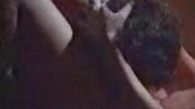 Pornografia sensual sem registo.  Despe um galo jovem esmagado durante muito video porno de qualidade tempo após a masturbação.