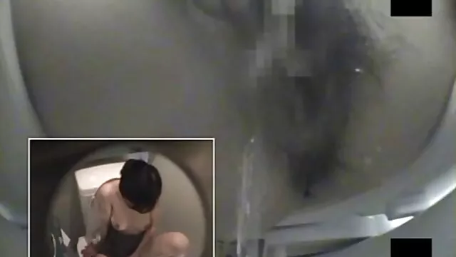 Pornografia sensual sem registo.  A senhora ensina a vídeos grátis pornôs rapariga disciplinada a ajoelhar-se