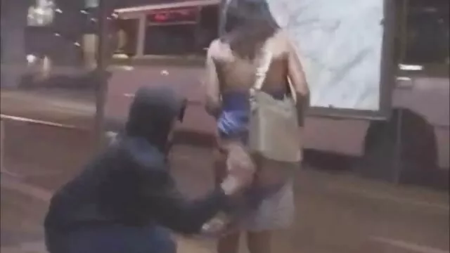 Pornografia sensual sem registo.  Bronzeador de vídeos pornôs grátis para assistir bolas de dedo rata