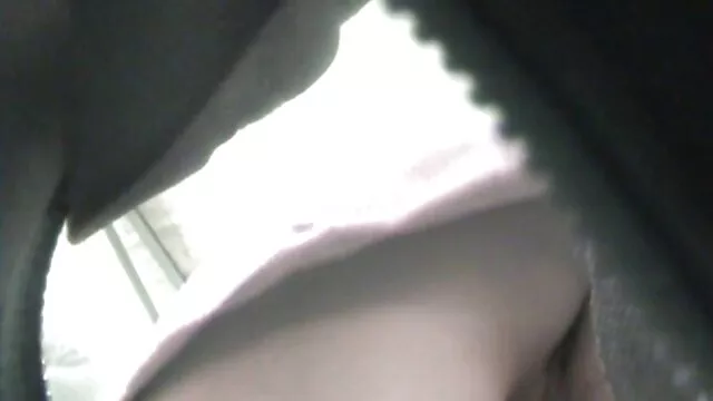 Pornografia sensual sem registo.  A jovem boca suga vídeos pornôs nacionais grátis pénis muito fundo