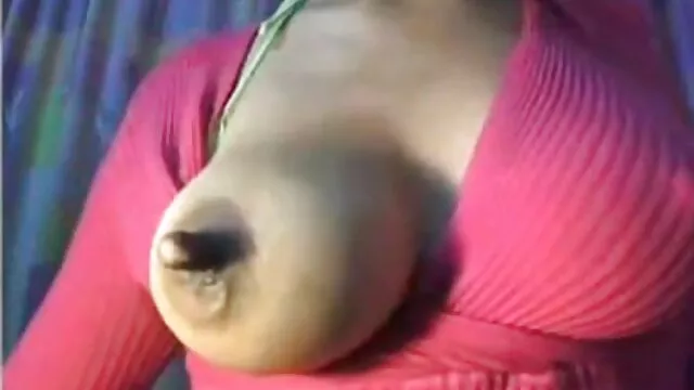 Pornografia sensual sem registo.  Ela dorme com vídeos pornôs grates o ídolo de collants