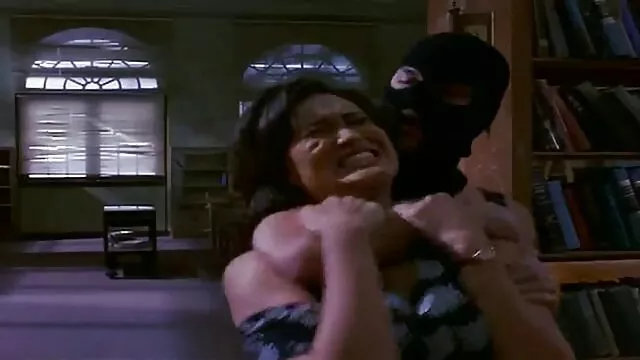 Pornografia sensual sem registo.  Uma acompanhante veio ao hotel e inseriu a sites de videos pornos gratuitos linguagem
