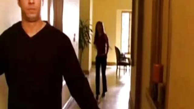 Pornografia sensual sem registo.  Vês raparigas vídeos grátis pornôs nuas na casa de banho?