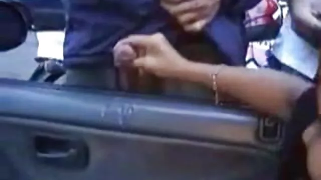 Pornografia sensual sem registo.  Dona de casa rechonchuda e madura, jovem a foder no cu. video porno de qualidade