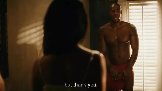Pornografia sensual sem registo.  Sentado no jardim, um monstro vermelho os melhores vídeos pornôs grátis mudou-lhe a rata.