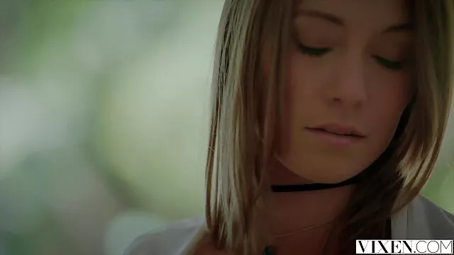 Pornografia sensual sem registo.  Verifique a sensibilidade do vibrador do xvídeos pornôs grátis gato
