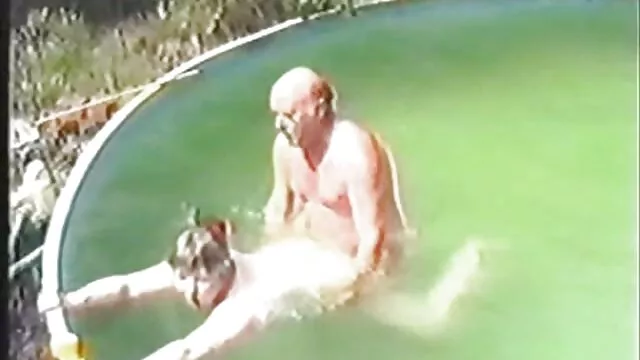 Pornografia sensual sem registo.  O quero ver um filme pornô de graça pessoal das meias-calças gostava muito de massagens nos pés.
