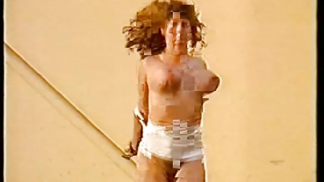 Pornografia sensual sem registo.  Amanita foi pervertida o video porno mais visto no mundo em Óculos e enganou-se em várias posições em weebcam