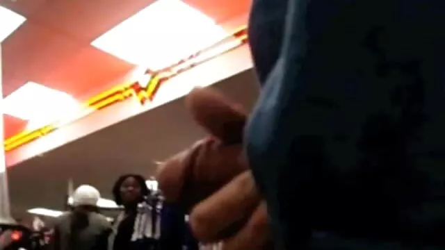 Pornografia sensual sem registo.  Ela acordou com um pequeno vibrador e videos pornôs gratis noiva de um namorado no pato anal.