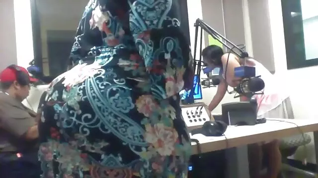 Pornografia sensual sem registo.  Performance porno de qualidade gratis solo encantadora