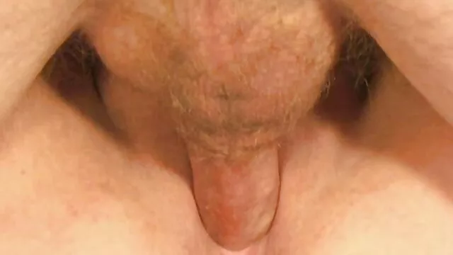 Pornografia sensual sem registo.  Esposa junto porno de qualidade gratis à piscina